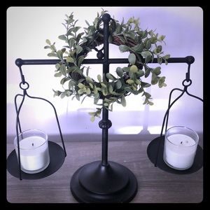 Farmhouse balance scale decor